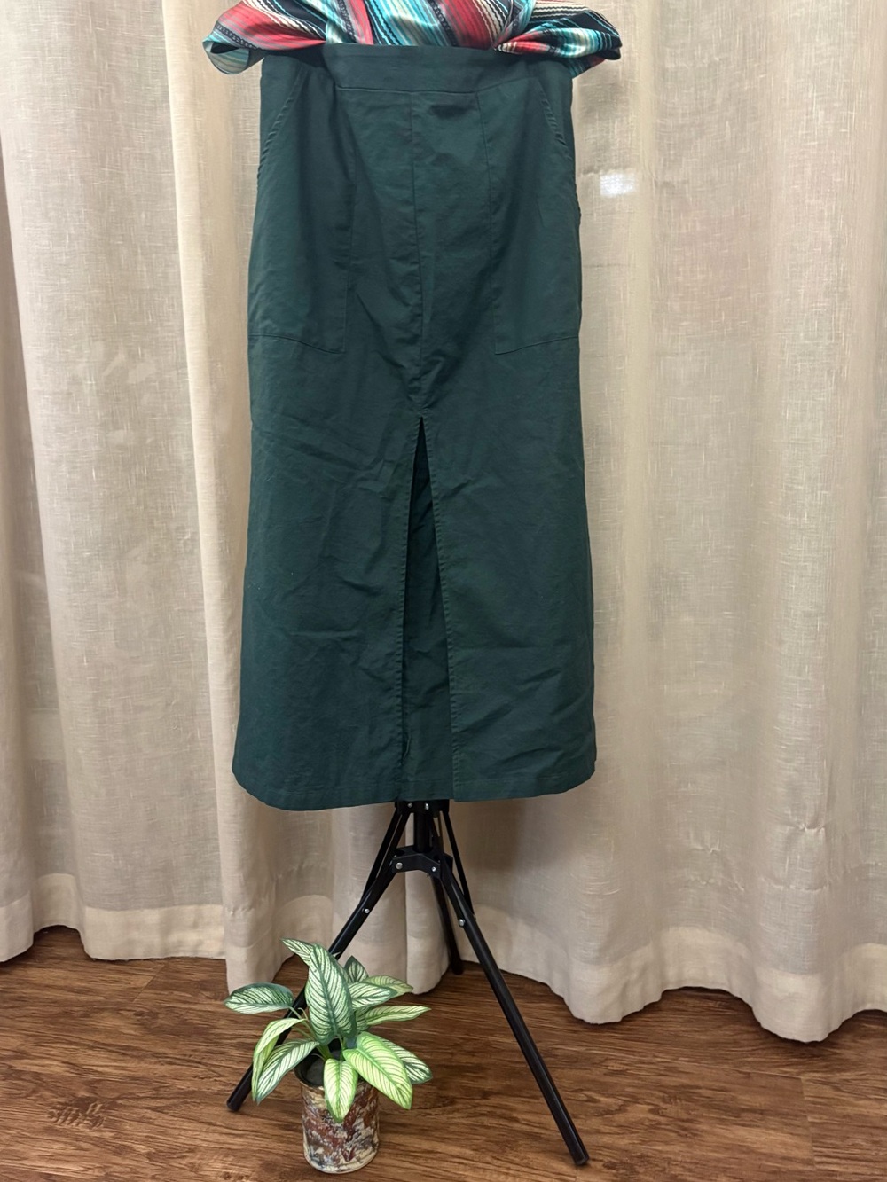 Dark Green Midi Pencil Skirt with Front Slit
